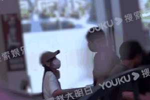 尹姝贻现身潘粤明新剧片场