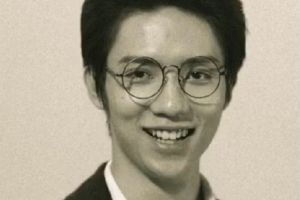 罗一舟出演话剧抗战中的文艺 剧照曝光饰演聂耳