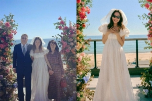 孔晓振婚礼当天手挽父母超开心