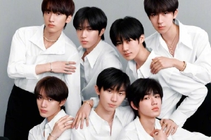 时代少年团撞色玩趣时装大片