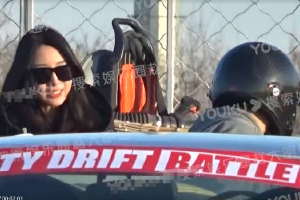 韩东君同美女超市购物约会后甜蜜亲吻