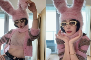 Angelababy戴兔耳朵超萌开工