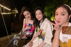 郑秀妍和浪姐贴贴感情超好