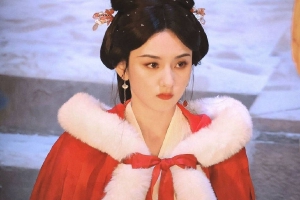 宋祖儿《折腰》红衣雪景路透美如画