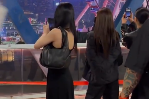 网友偶遇ITZY出游拍摄香港夜景悠闲愉悦