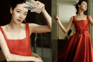 热巴红裙造型优雅自得 随意舞动裙角举止间尽显魅力