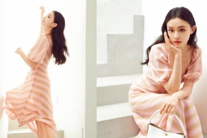 林允着粉色长裙仙气飘飘