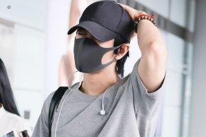 肖战扎小揪揪随意又帅气