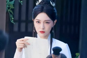 唐嫣新剧《念无双》路透 白衣黑发仙气飘飘