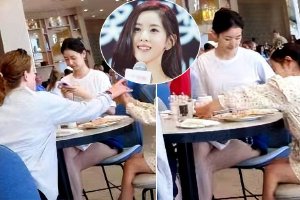 章泽天与7岁女儿罕见同框出游