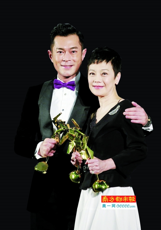 3月17日,古天乐和张艾嘉斩获“亚洲电影人大奖”影帝影后。