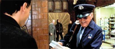 2005年《神奇四侠》，李老爷子化身邮差，和神奇先生打招呼：“理查斯博士，欢迎回到拜可斯特大楼，这有一堆你的信件。”这次他还有了个正儿八经的名字：威利兰金。