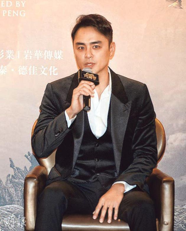 明道在片中饰演研发武器的博士。