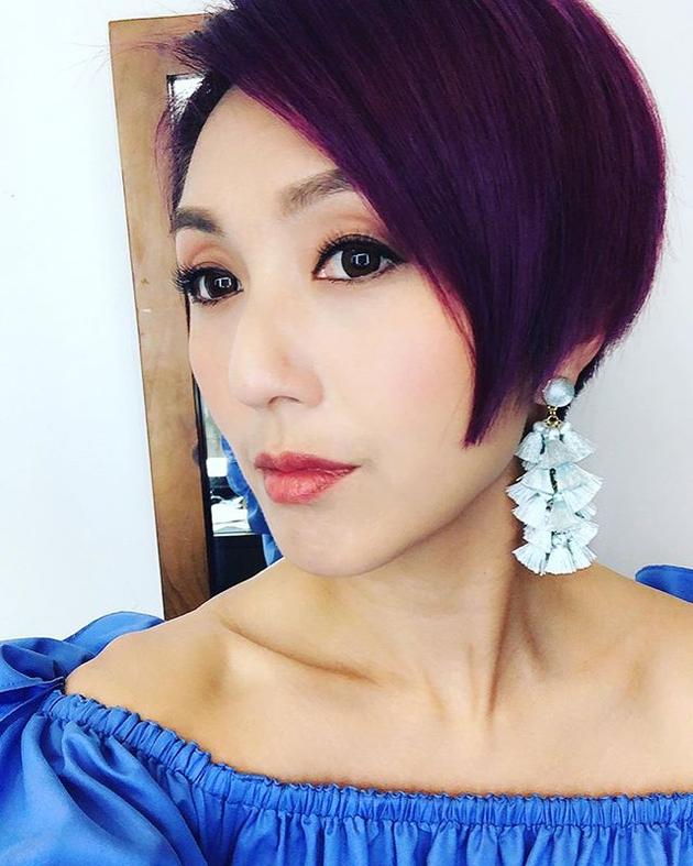 杨千嬅将头发染回深紫色 自侃良家妇女系列