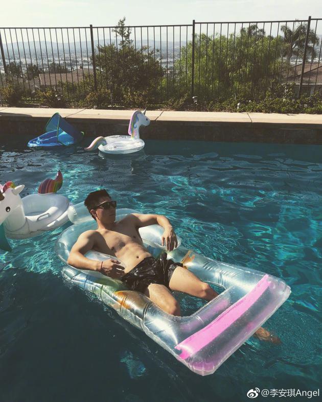 李小鹏腹肌明显