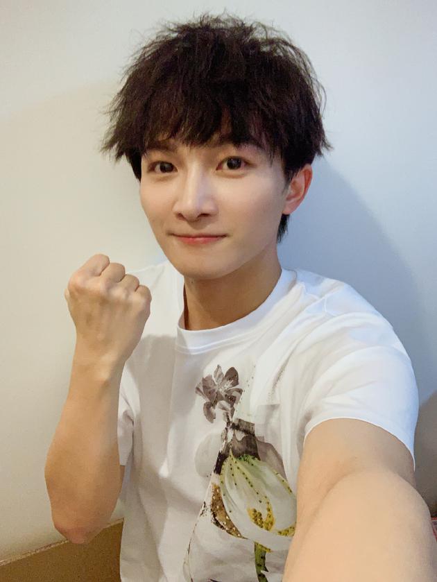 好狠一男的！周深无情拒绝粉丝表白称自己没有心