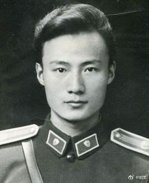 胡军父亲胡宝善去世享年84岁 为著名歌唱家
