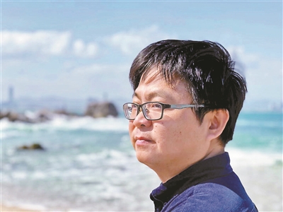 猫腻:“最有情怀的网络文学作家”,著有《朱雀记》《庆余年》《间客》《将夜》《择天记》《大道朝天》等。