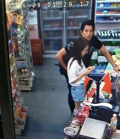 方媛郭富城回安徽 RWHc-fzrwiaz8060215.jpg