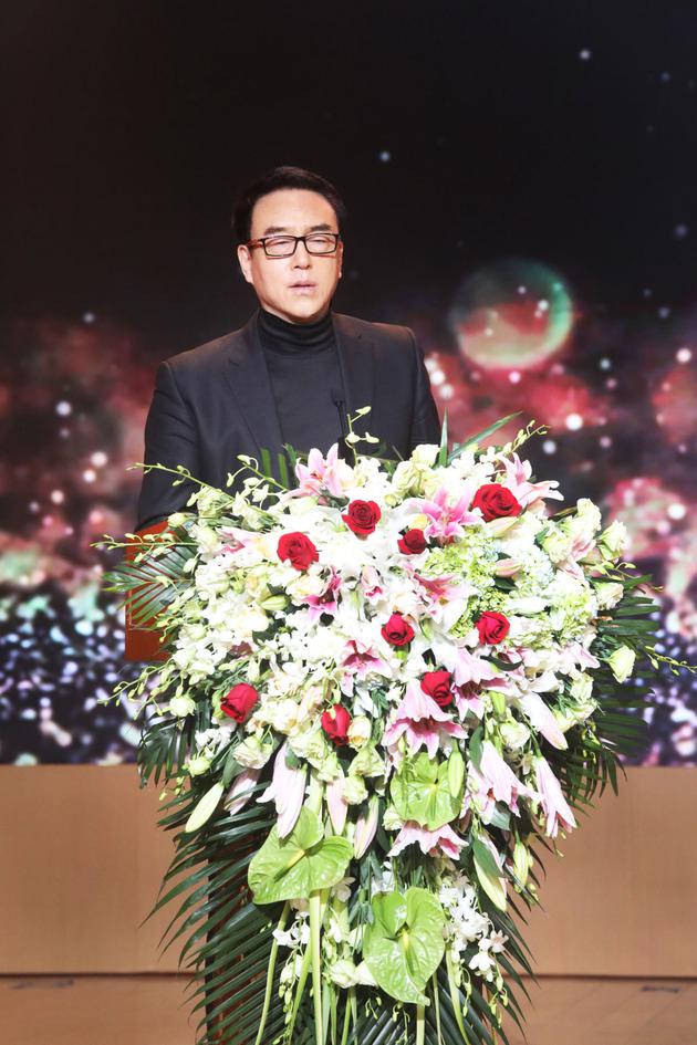 中央电视台综艺频道总监、大型节目中心主任朗昆