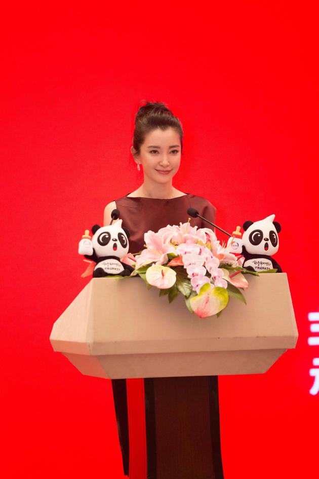 李冰冰演讲促进中韩文化交流 分享电影人工匠