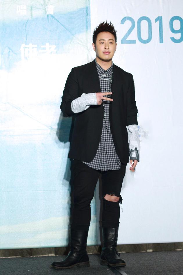 潘玮柏明年不排除是幕前最后一年