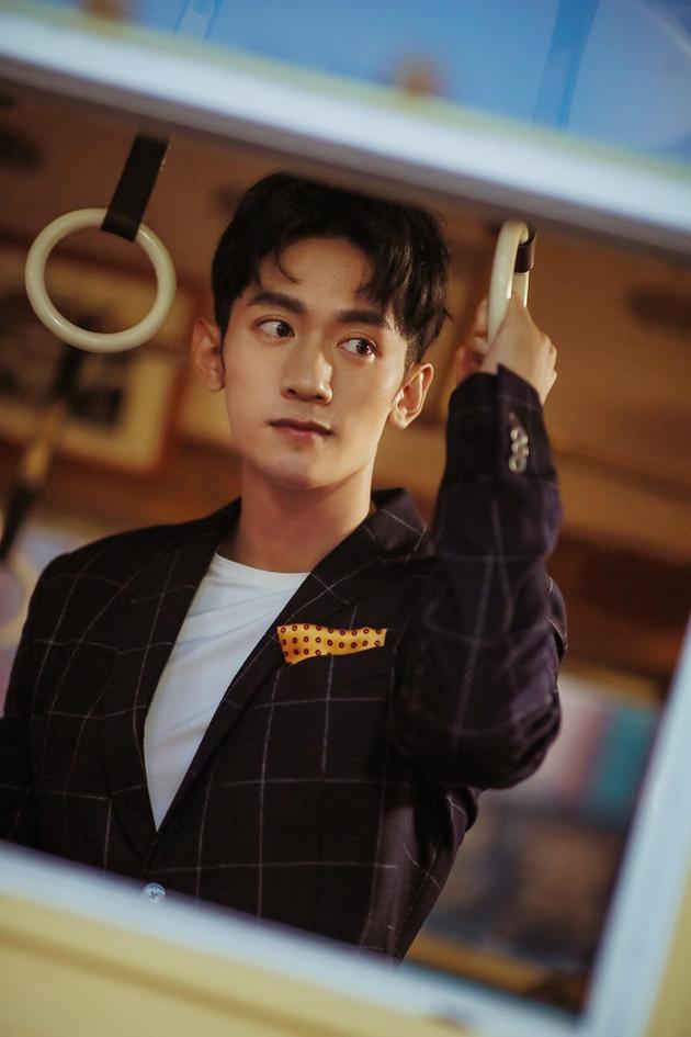 张天阳初夏街拍