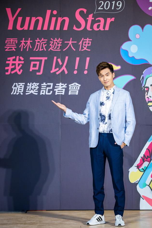 张雁名被新西兰婆妈喜爱 试穿衣服糗说“我很大”