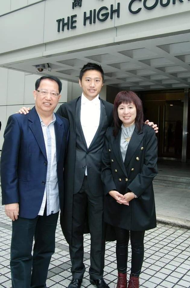 刘家豪,梅小青和儿子