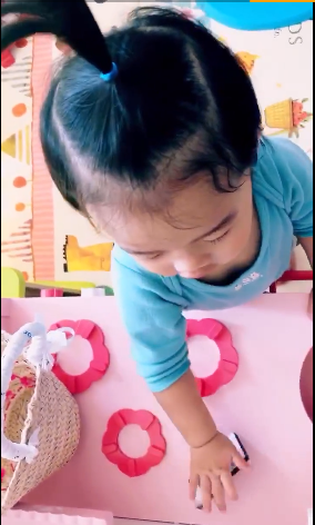 陈赫女儿梳朝天辫超可爱 奶音说好萌化众人|