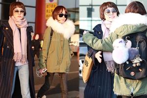 马伊琍鲁豫同机抵京 霸气拥抱告别闺蜜情深