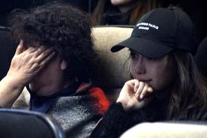 黄晓明新片看哭了妈妈和老婆baby