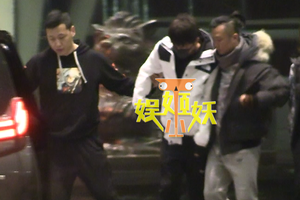 贾乃亮苏州深夜买醉 获友人搀扶安慰