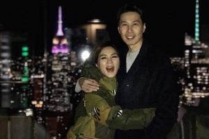 Ella情人节晒与老公纽约合照女人味十足