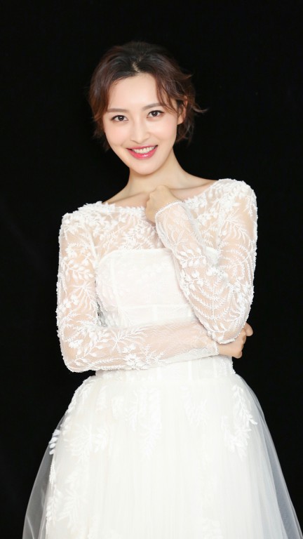 歌手 杨菲洋