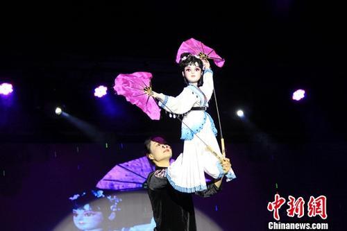 中国木偶在曼谷表演。中新社记者 赵婧楠 摄