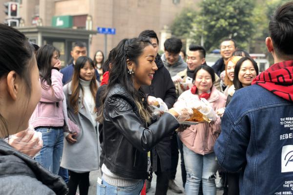 科比81分全场比赛-乐鱼app(leyu)官方网站-乐鱼官网