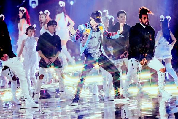 杰拉德打飞碟-乐鱼app(leyu)官方网站-乐鱼官网