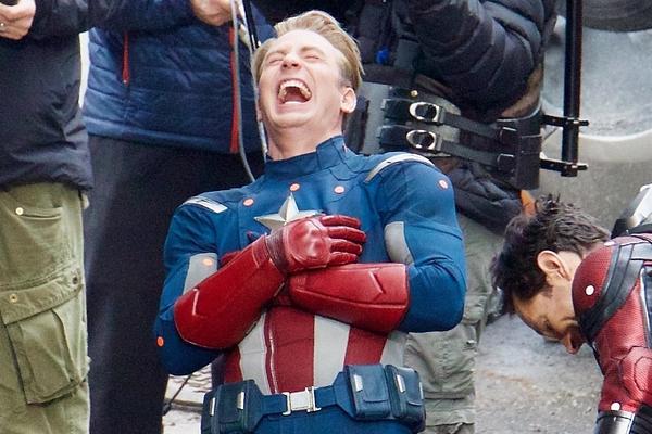 美国队长翘臀表情包分享展示