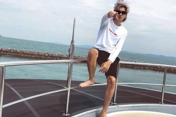 曼联下赛季球衣-爱游戏(ayx)官网网站_ayx.com