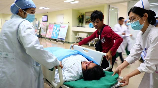 《生命缘》瓷娃娃惊险生产 果靖霖备惊喜鼓励