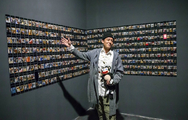 陈冠希近日在北京举行个人艺术展。