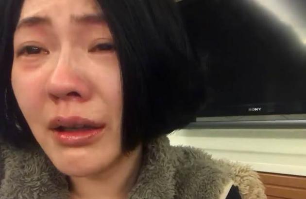 小S怀念奶奶痛哭