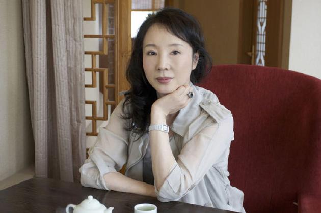 严歌苓:萧穗子是一个叙述者 我通过她来讲真话