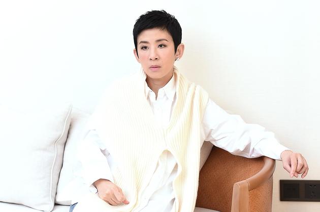 吴君如接受新浪娱乐专访