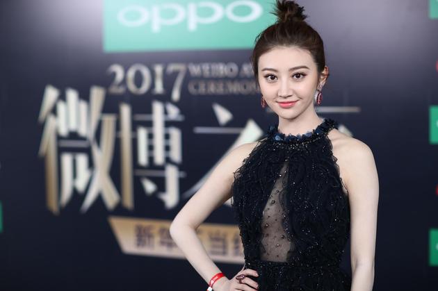 景甜：不再是厨房废柴了 新年愿望是多陪家人