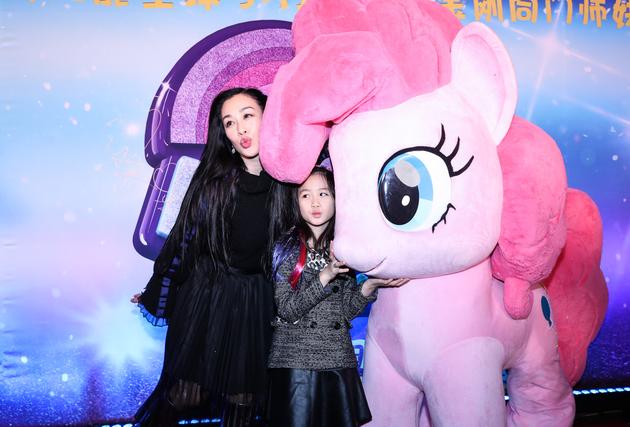钟丽缇与女儿考拉