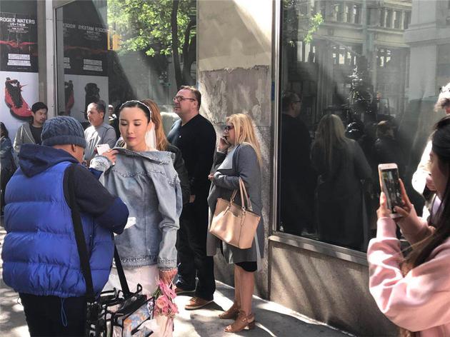 韩阿筎那《唐人街探案2》拍摄花絮 (1)