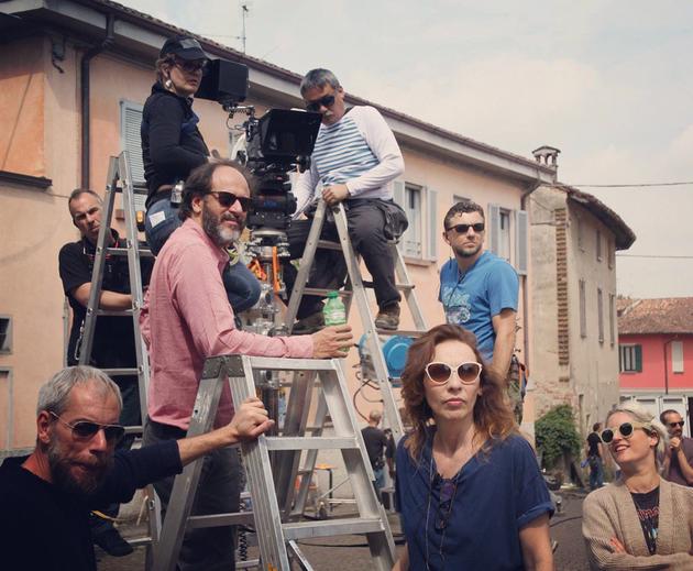 《请以你的名字呼唤我》导演回应奥斯卡提名|奥斯卡|卢卡·圭达尼诺|请以你的名字呼唤我_新浪娱乐_新浪网