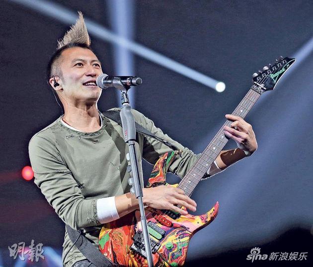 18年前鸡冠头再现 谢霆锋Rock爆高雄音乐会|谢